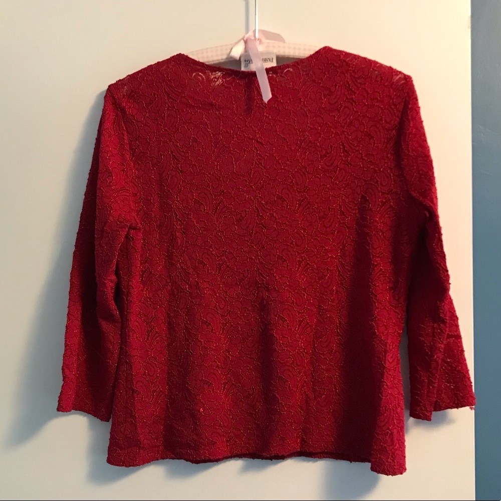 Pretty Red Top - Picture 2 of 4